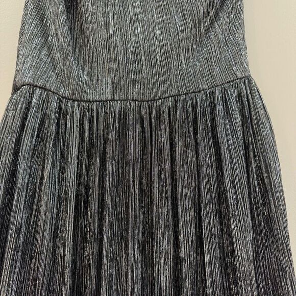 Dress The Population Kienna Gown 🧡 - Picture 9 of 10